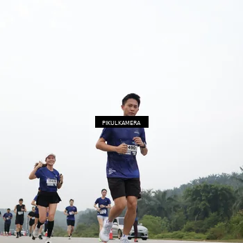 Runner Photo 7417701