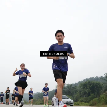 Runner Photo 7417706