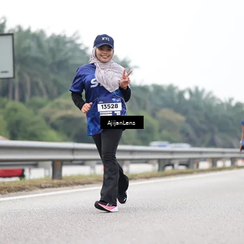 Runner Photo 7417717