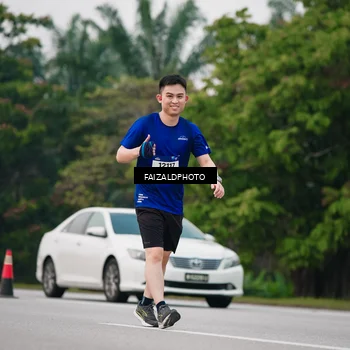 Runner Photo 7417718