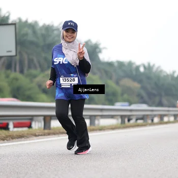 Runner Photo 7417733