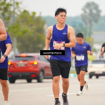 Runner Photo 7417737
