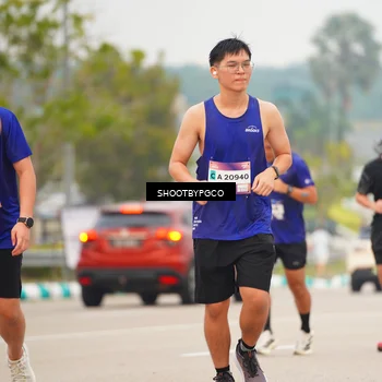 Runner Photo 7417752