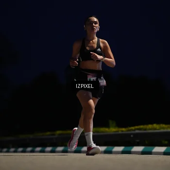 Runner Photo 7417768