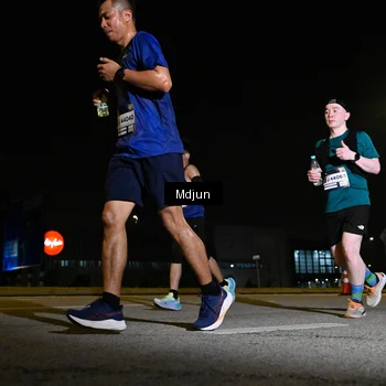 Runner Photo 7417784