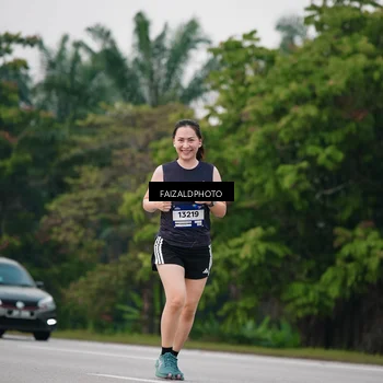 Runner Photo 7417786