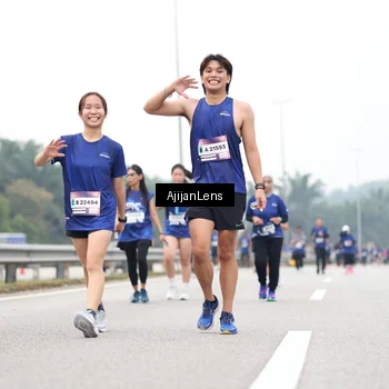 Runner Photo 7417796