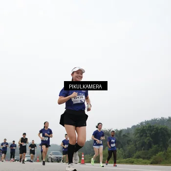 Runner Photo 7417800