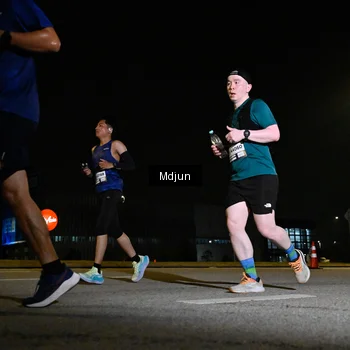 Runner Photo 7417802