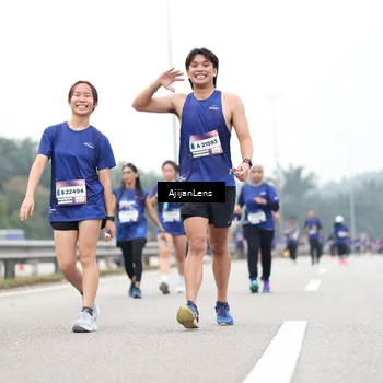 Runner Photo 7417836