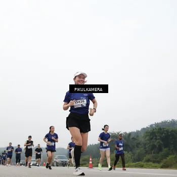 Runner Photo 7417837
