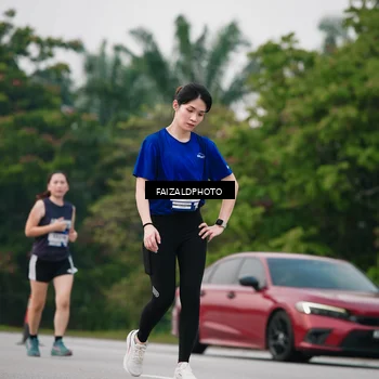 Runner Photo 7417839