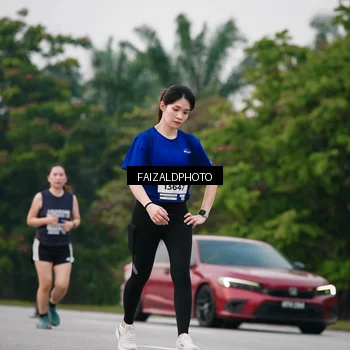 Runner Photo 7417841