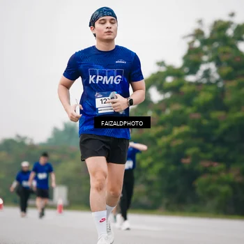 Runner Photo 7417852