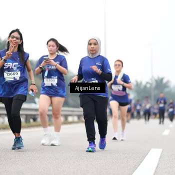 Runner Photo 7417881