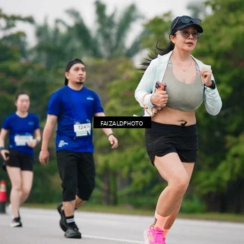 Runner Photo 7417890