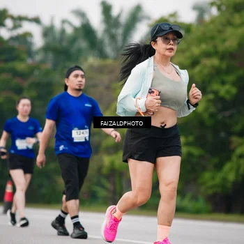 Runner Photo 7417910