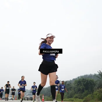 Runner Photo 7417917