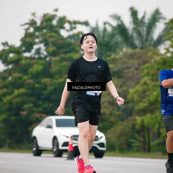 Runner Photo 7417956