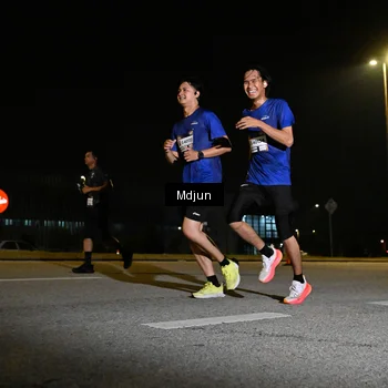Runner Photo 7417964
