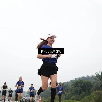 Runner Photo 7417965