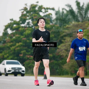 Runner Photo 7417966