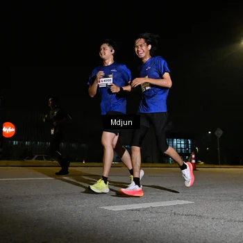 Runner Photo 7417967