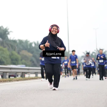 Runner Photo 7417975