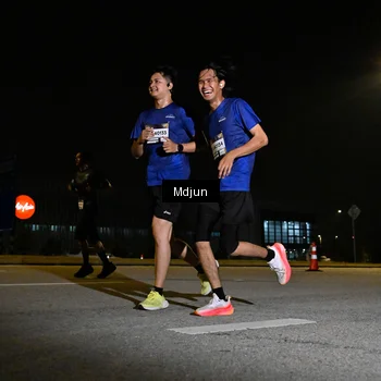 Runner Photo 7417979