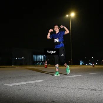 Runner Photo 7417992
