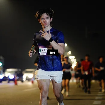 Runner Photo 7417995