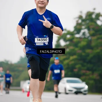Runner Photo 7418004