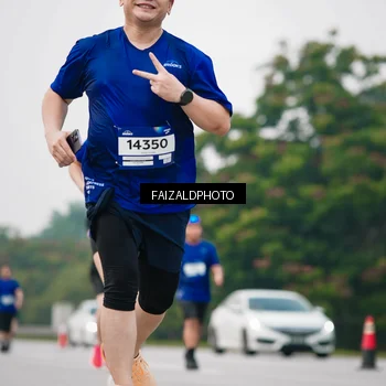 Runner Photo 7418006