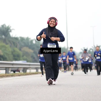 Runner Photo 7418007