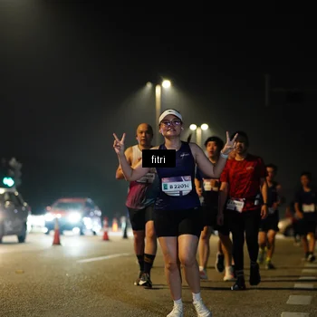 Runner Photo 7418011