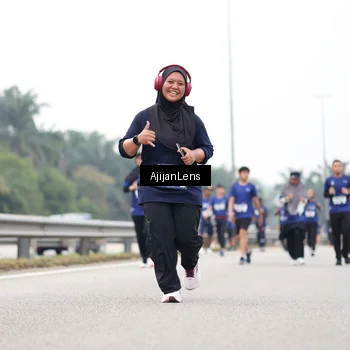 Runner Photo 7418018