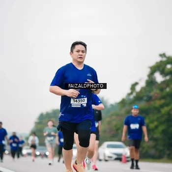 Runner Photo 7418027
