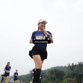 Runner Photo 7418031
