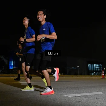 Runner Photo 7418032