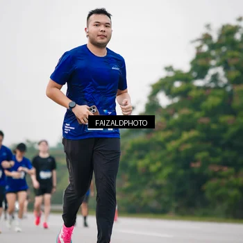 Runner Photo 7418034