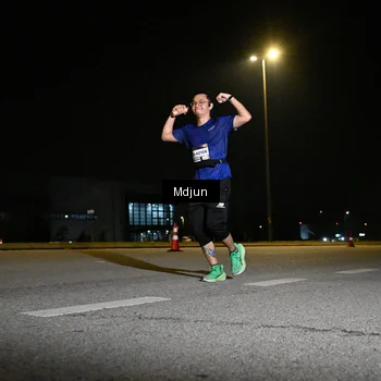 Runner Photo 7418042