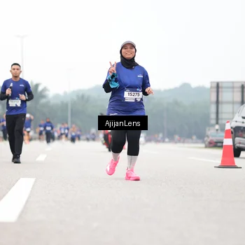 Runner Photo 7418064