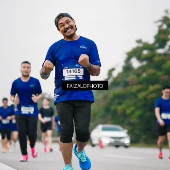Runner Photo 7418068