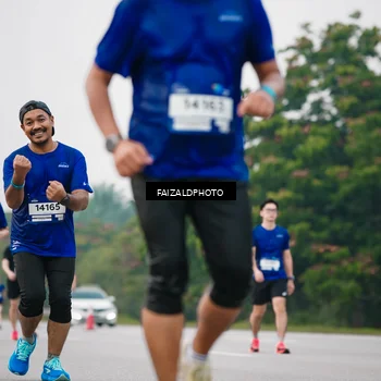 Runner Photo 7418073