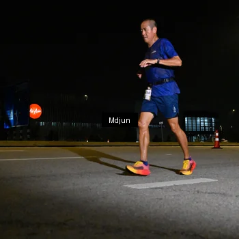 Runner Photo 7418076