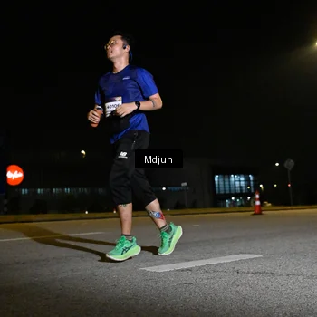 Runner Photo 7418077