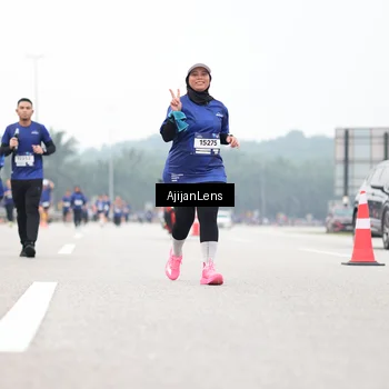 Runner Photo 7418079