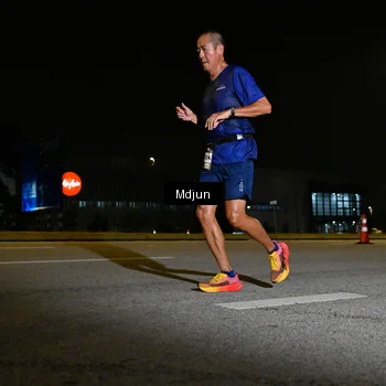 Runner Photo 7418095