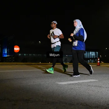 Runner Photo 7418107