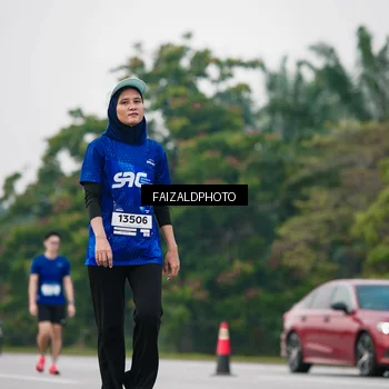 Runner Photo 7418108